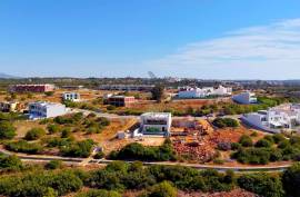 Luxury detached villa modern architecture T3+1 in Mexilhoeira Grande Luxury detached villa modern architecture T3+1 in Mexilhoeira Grande