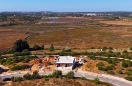 Luxury detached villa modern architecture T3+1 in Mexilhoeira Grande Luxury detached villa modern architecture T3+1 in Mexilhoeira Grande