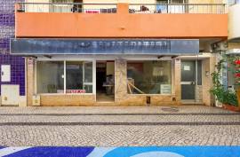 Shop with excellent location on the street of shops, right in the heart of the city of Portimão.