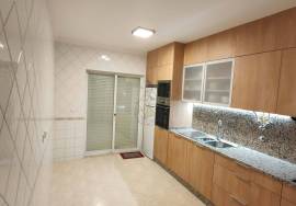 2-bedroom apartment for annual rent in Armação de Pêra Beach 2-bedroom apartment for annual rent in Armação de Pêra Beach