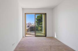 New 3 bedroom apartment in gated community with swimming pool and garage in Alvor New 3 bedroom apartment in gated community with swimming pool and garage in Alvor