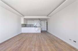New 2 bedroom apartment in gated community with pool and garage in Alvor New 2 bedroom apartment in gated community with pool and garage in Alvor
