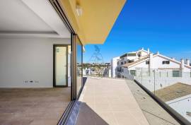 New 2 bedroom apartment in gated community with pool and garage in Alvor New 2 bedroom apartment in gated community with pool and garage in Alvor