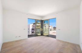 New 2 bedroom apartment in gated community with pool and garage in Alvor New 2 bedroom apartment in gated community with pool and garage in Alvor