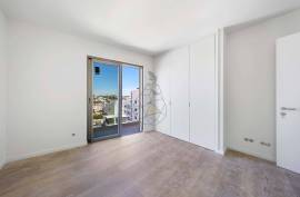 New 2 bedroom apartment in gated community with pool and garage in Alvor New 2 bedroom apartment in gated community with pool and garage in Alvor