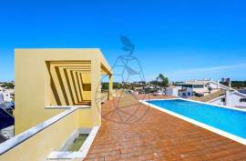 New 2 bedroom apartment in gated community with pool and garage in Alvor New 2 bedroom apartment in gated community with pool and garage in Alvor