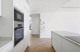 New 2 bedroom apartment in gated community with pool and garage in Alvor New 2 bedroom apartment in gated community with pool and garage in Alvor