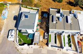 Beautiful villa under construction for sale in the Sesmarias area, in Alvor, municipality of Portimão, close to Penina Golf and Resort and Oasis Park. Beautiful villa under construction for sale in the Sesmarias area, in Alvor, municipality of Portimão, close to Penina Golf and Resort and Oasis Park.