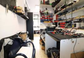 Commercial Store for rent
