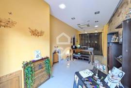 Great Opportunity: Commercial Store for Sale in a Prime Location