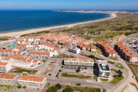 Apartamento T2 em Peniche com Garagem