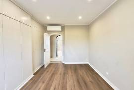 Apartamento T3 Remodelado e com Vista Mar em Cascais