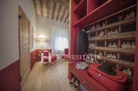 Renovated country house with guest house