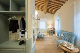 Renovated country house with guest house