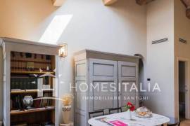 Renovated country house with guest house