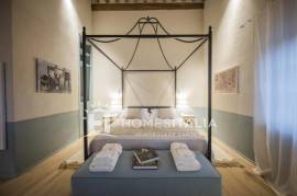 Renovated country house with guest house