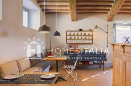 Renovated country house with guest house