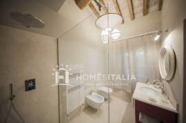 Renovated country house with guest house