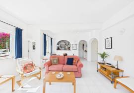 Exclusive - South facing with sea views , ground floor, 2 bed ground floor apartment with garden Exclusive - South facing with sea views , ground floor, 2 bed ground floor apartment with garden
