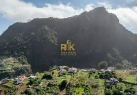Land in Faial with Unique Potential with 11,605m² Land in Faial with Unique Potential with 11,605m²