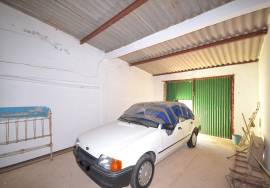 Warehouse with plot of land