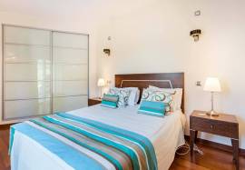 *Co-ownership (4 co-owners) of duplex townhouse period C, with three bedrooms and exclusive view to the driving range, located in Vale de Pinta Golf Resort - Algarve