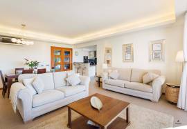 *Co-ownership (4 co-owners) of duplex townhouse period C, with three bedrooms and exclusive view to the driving range, located in Vale de Pinta Golf Resort - Algarve