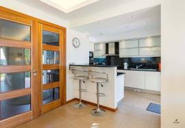 *Co-ownership (4 co-owners) of duplex townhouse period C, with three bedrooms and exclusive view to the driving range, located in Vale de Pinta Golf Resort - Algarve