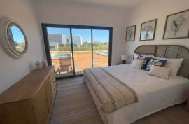 2 Bed Bungalow with garden and pool LAST 2 UNITS!