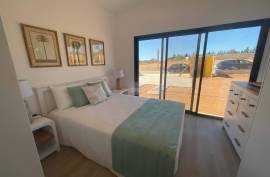 2 Bed Bungalow with garden and pool LAST 2 UNITS!