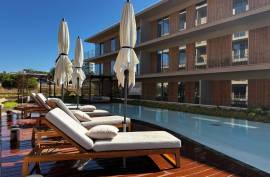 2 Bedroom Apartment With Amazing Sea & Pool Views