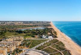 2 Bedroom Apartment With Amazing Sea & Pool Views