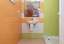 4 Bedroom Single Storey House with Garden and Pool