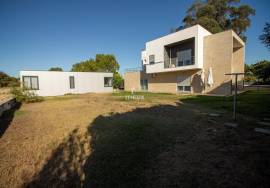 Detached House 4 Bedrooms, 10 minutes from Viseu