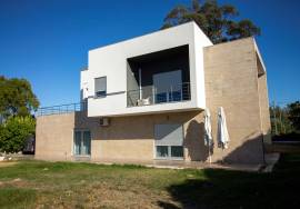 Detached House 4 Bedrooms, 10 minutes from Viseu