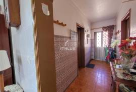 3 bedroom villa on the ground floor with backyard in S. Vicente e Ventosa – Elvas - Alentejo