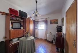 3 bedroom villa on the ground floor with backyard in S. Vicente e Ventosa – Elvas - Alentejo