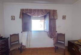 3 bedroom villa on the ground floor with backyard in S. Vicente e Ventosa – Elvas - Alentejo