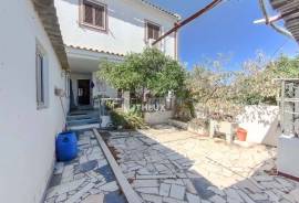 3 bedroom villa on the ground floor with backyard in S. Vicente e Ventosa – Elvas - Alentejo