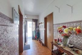 3 bedroom villa on the ground floor with backyard in S. Vicente e Ventosa – Elvas - Alentejo