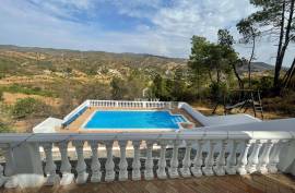 Elegant Three-Bedroom Country Villa with Pool and Panoramic Views – Santa Catarina da Fonte do Bispo