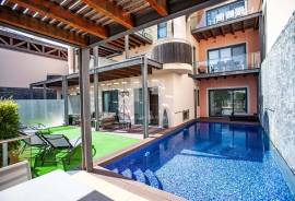 Superb 3 bedroom apartment