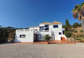 Long-Term Rental – 3-Bedroom Countryside Villa Near Tavira Available for 1-Year Lease Long-Term Rental – 3-Bedroom Countryside Villa Near Tavira Available for 1-Year Lease