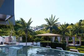 Your luxury oasis in Nerja: contemporary architecture with a Mediterranean spirit Your luxury oasis in Nerja: contemporary architecture with a Mediterranean spirit