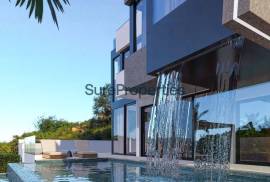 Your luxury oasis in Nerja: contemporary architecture with a Mediterranean spirit Your luxury oasis in Nerja: contemporary architecture with a Mediterranean spirit