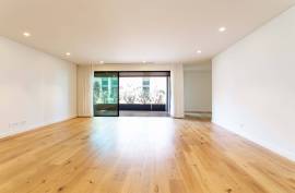 3+1 bedroom apartment in the center of Cascais