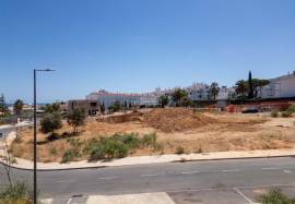 Plot of land with 520 m2 inserted in a new and noble urbanization located in Albufeira
