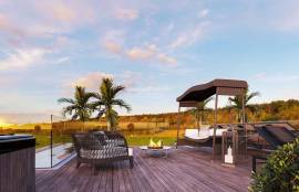 New 3+1 bedroom villa with swimming pool and luxury finishes located in Albufeira Marina!