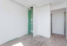 Charming Refurbished Building, Intended for Accommodation with 30 Modern Suites and Commercial Spaces in the Center of Faro