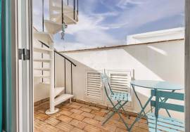 2 bedroom townhouse just a stone’s throw from the river Gilão in Tavira.